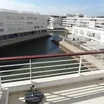 Holiday Apartment With 1 Bedroom