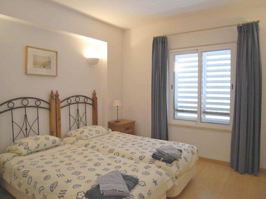 With 1 Bedroom Botel