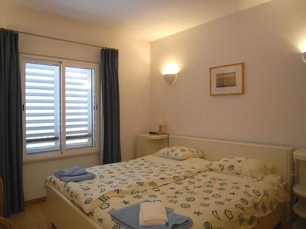 Botel With 1 Bedroom